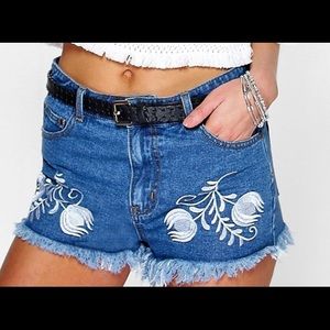 Denim embroidered shorts. NEW!